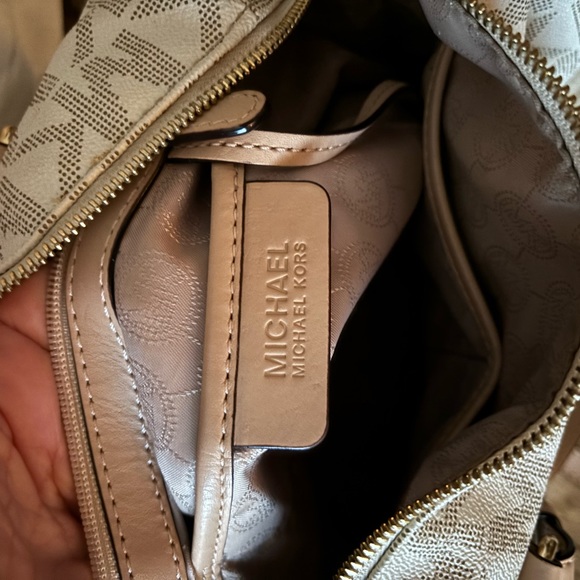 Michael Kors Grayson Medium Satchel Cream - Picture 4 of 8